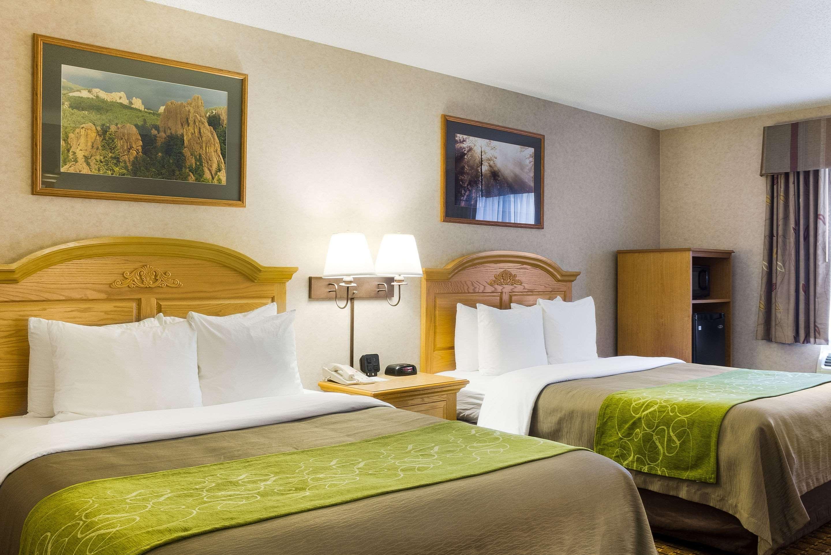 Comfort Inn & Suites Custer Bagian luar foto
