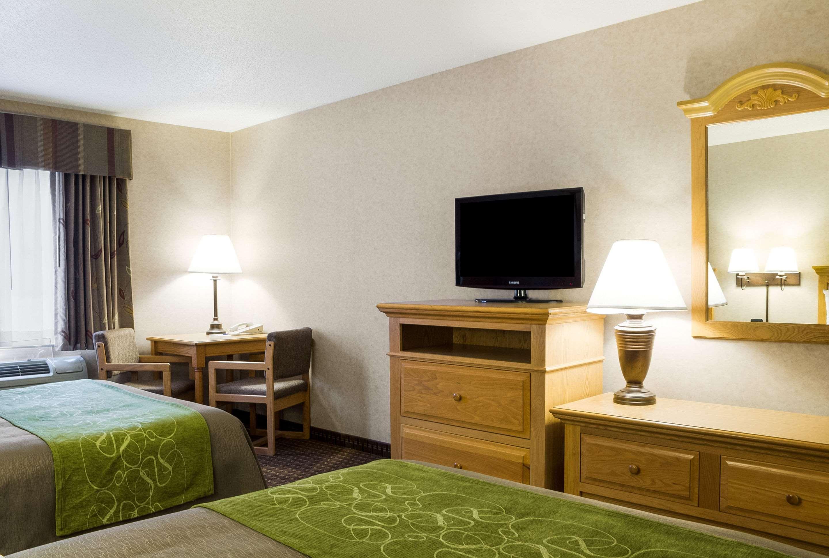 Comfort Inn & Suites Custer Bagian luar foto