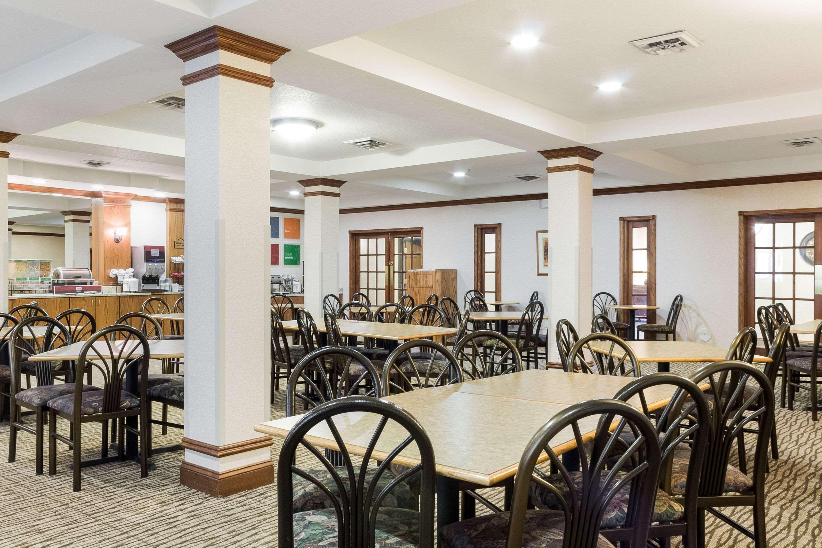 Comfort Inn & Suites Custer Bagian luar foto