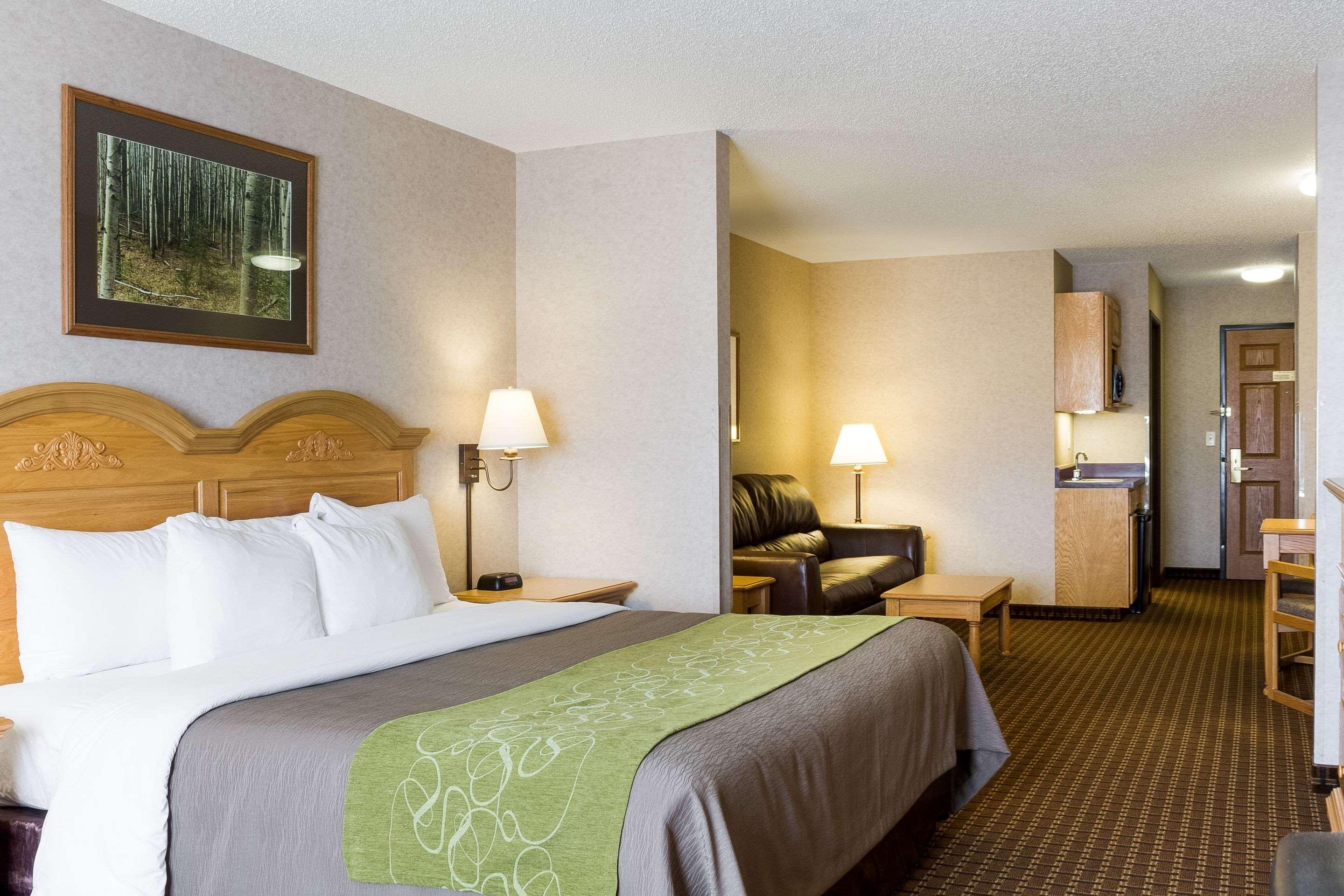 Comfort Inn & Suites Custer Bagian luar foto