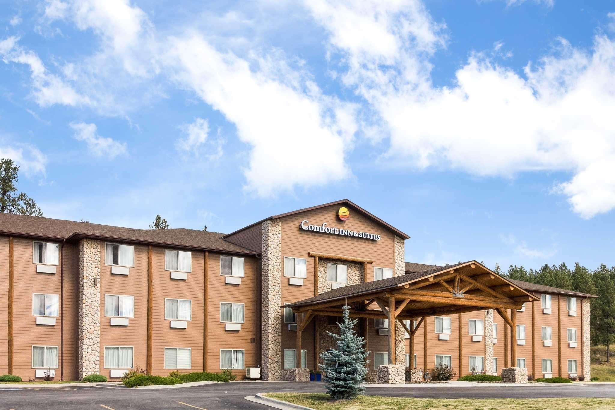 Comfort Inn & Suites Custer Bagian luar foto