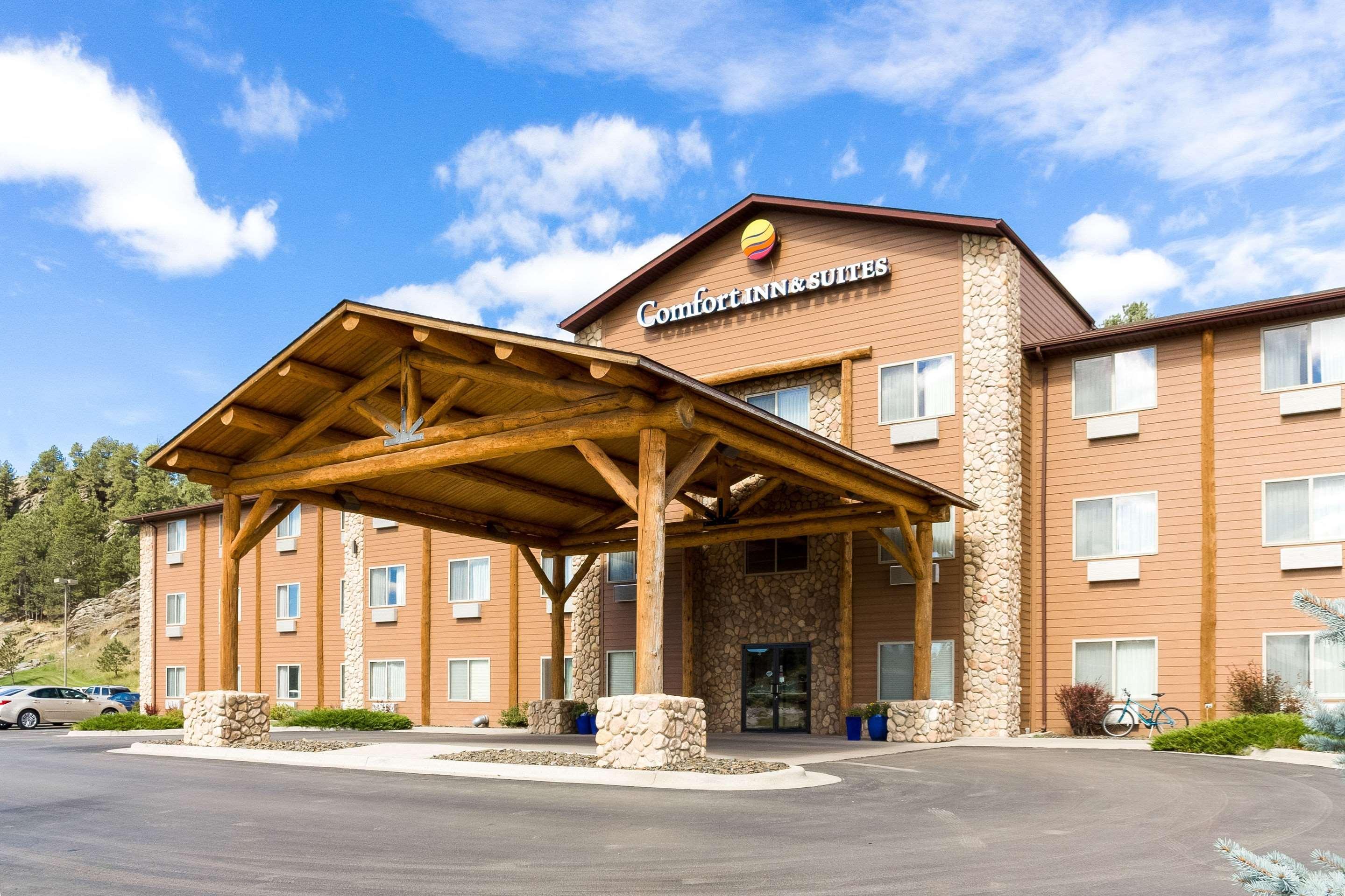 Comfort Inn & Suites Custer Bagian luar foto