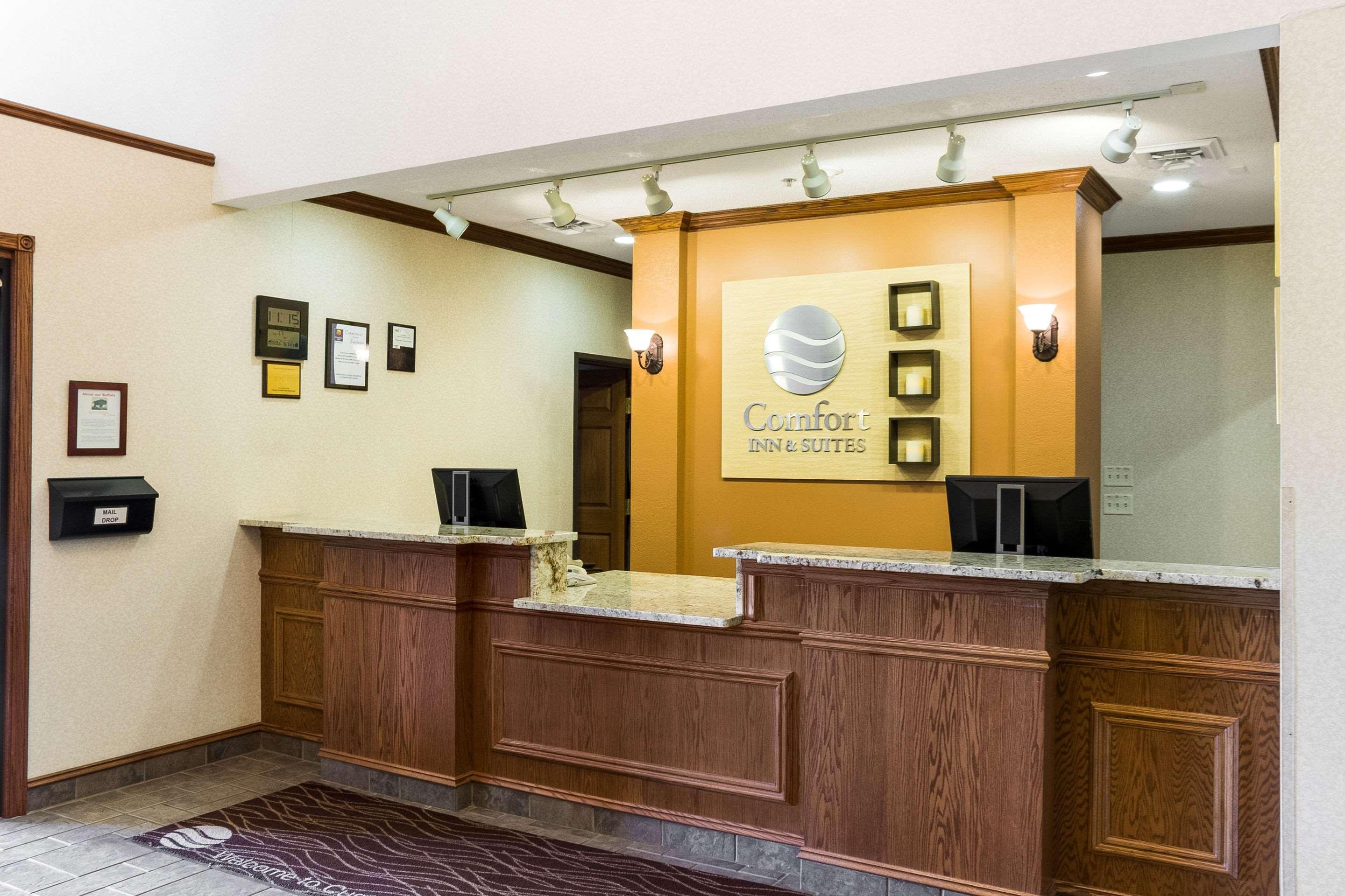 Comfort Inn & Suites Custer Bagian luar foto